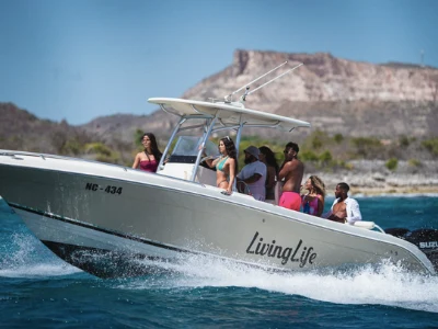 Living Life Boat Trips op Curaçao